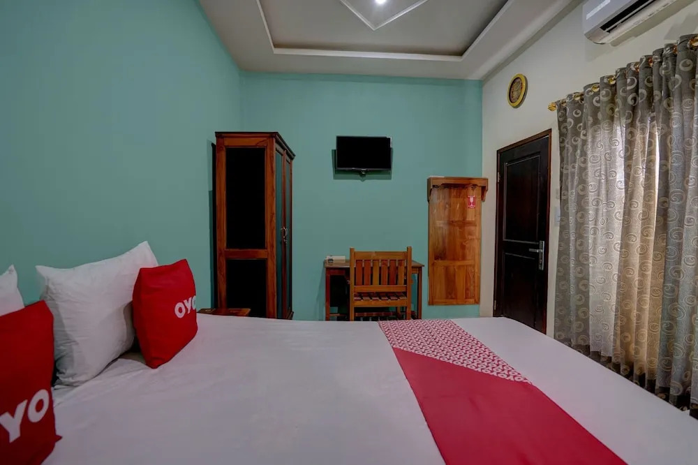 Hotel O Sahabat Syariah Near Plasa Telkom Bawean