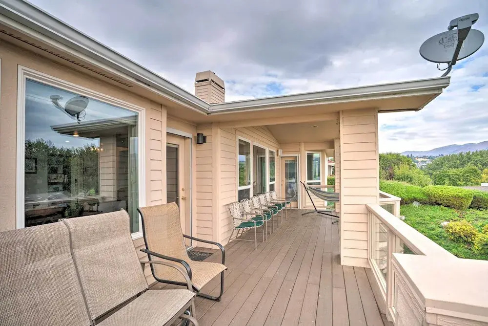 Manson Villa w/ Hot Tub ~ 1 Mi to Wineries