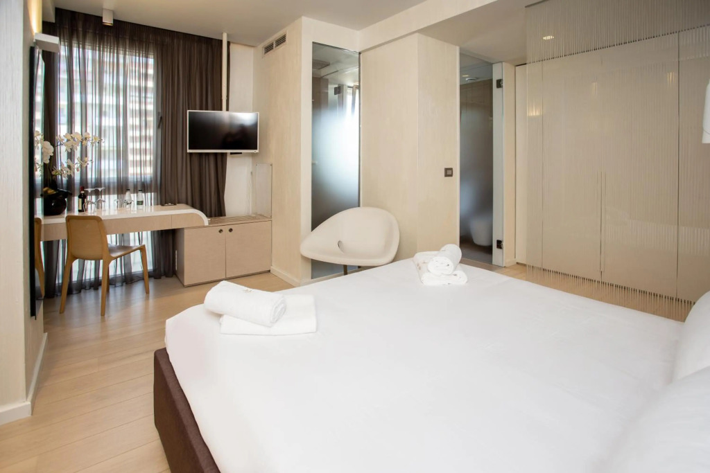 Lake Drive Rooms&Apartments