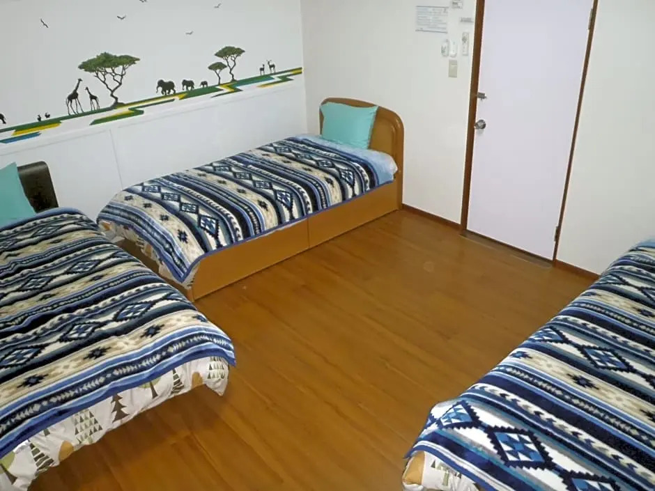 Mikes B&B Tokoname