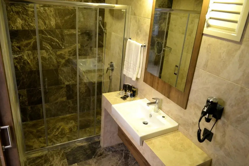 Engin Otel