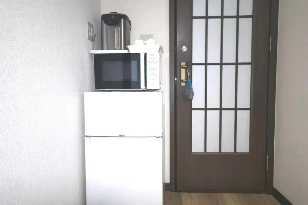 Kiki HouseH --Self Check-in -- Room Number & Password is in the following email