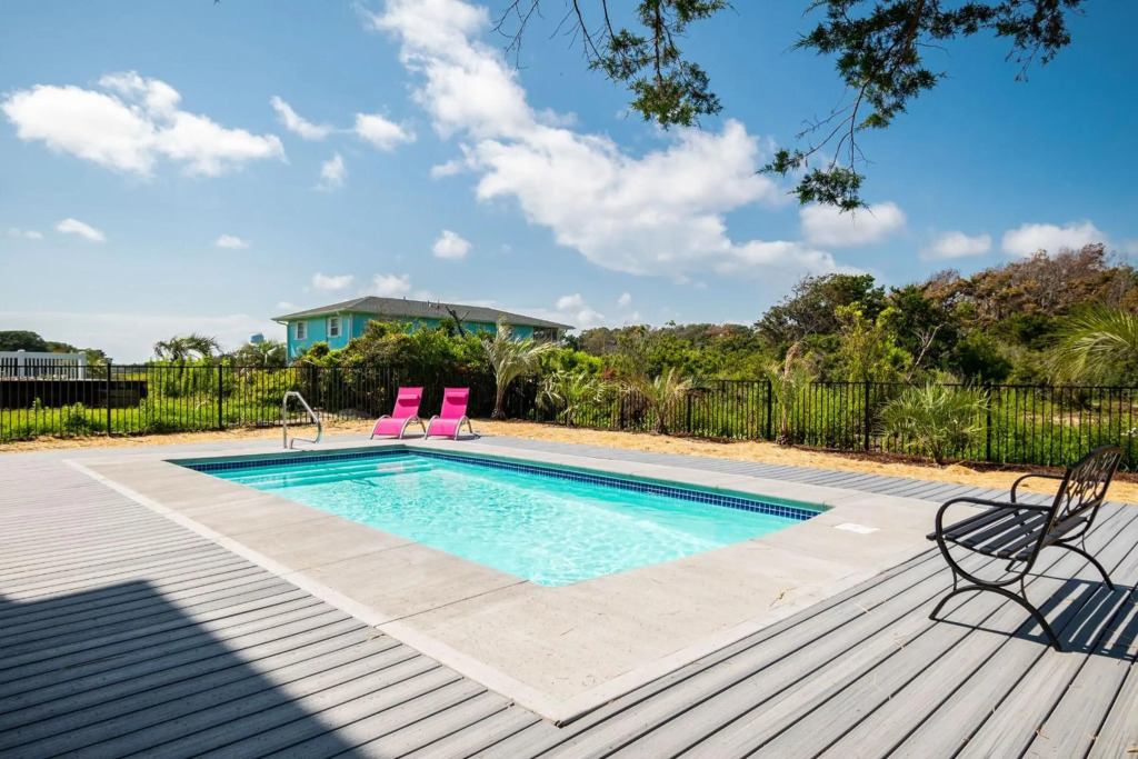 Sweet Sunshine by Oak Island Accommodations
