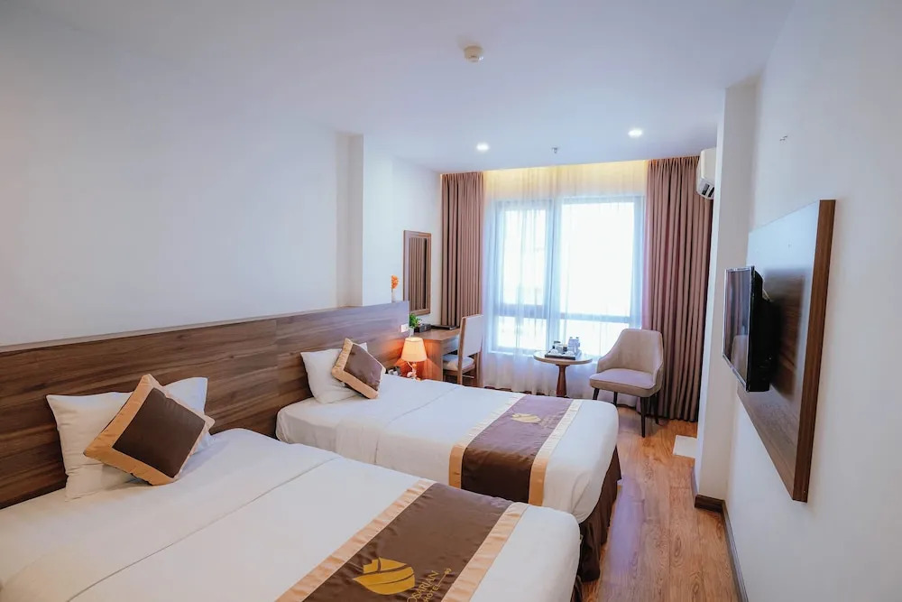A89 Rosarian Hotel