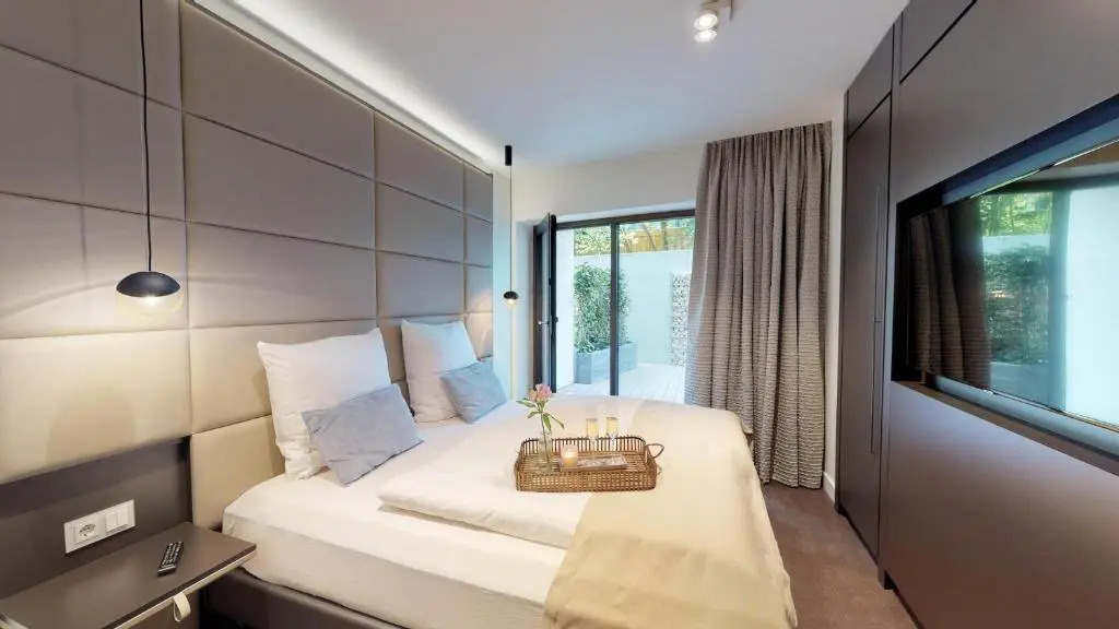 White Pearl Apartment 0.06