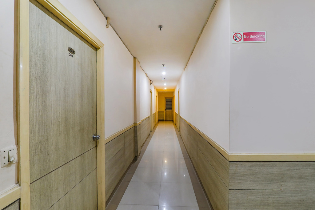 FabHotel MJ International