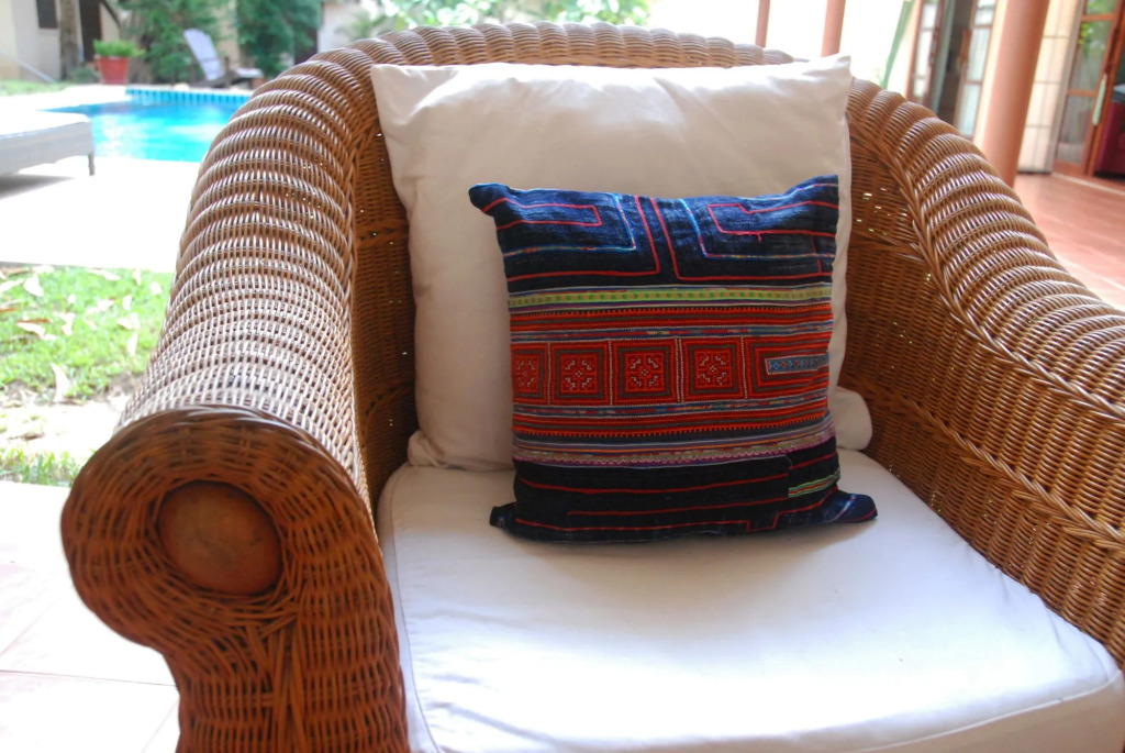 Lauras Guest House-adult only