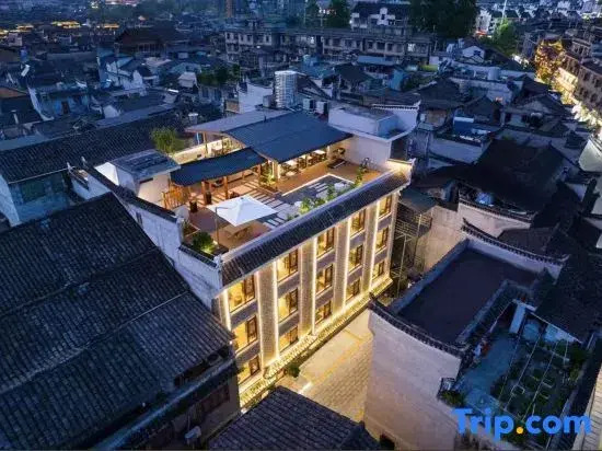 Ruilaikesi Hotel (Dali Station Erhai Park Branch)
