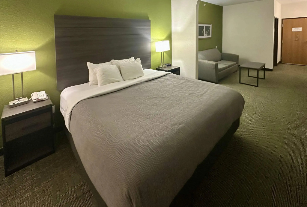 Quality Suites San Antonio Brooks City Base