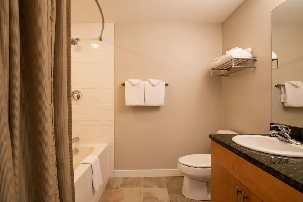 Fraser Crossing/Founders Pointe, Condo | 2 bedroom King Beds & Washer/Dryer (Premium Rated Condo 4449)