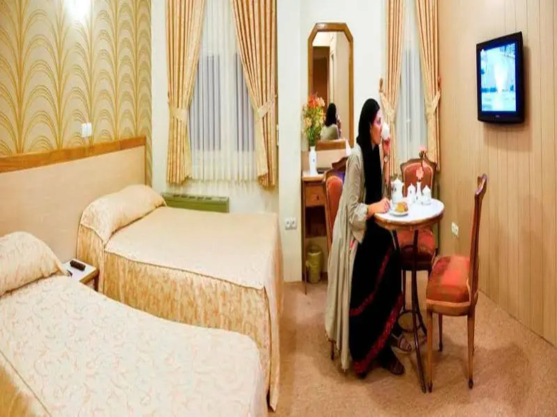 Aryo Barzan Hotel