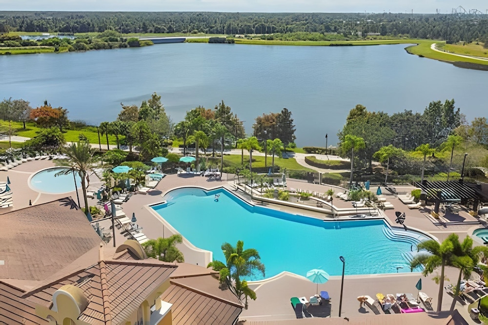 Vista Cay 4BR Luxury Near Universal Studios