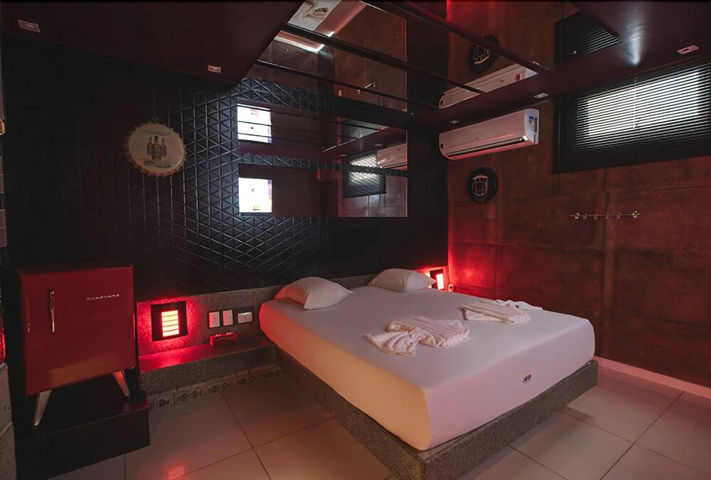 Motel Devaneios (Только для взрослых)