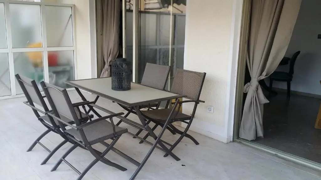Modern, Top floor, 90sqm, near center