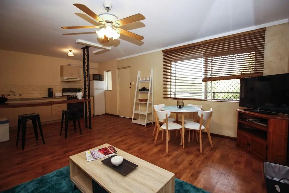 Mosman Park Beach Apartment