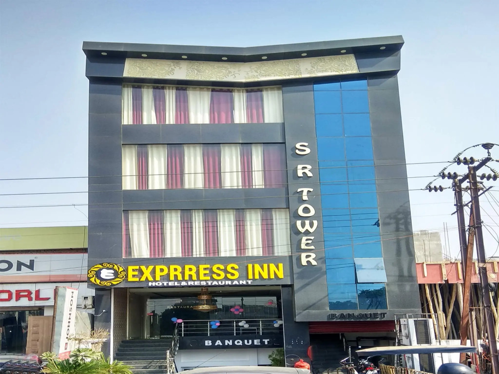 OYO 24572 Express Inn