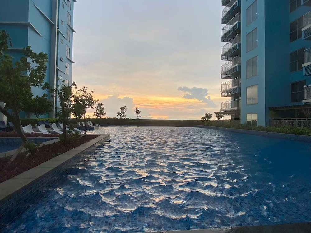 Deluxe Apartment Balcony with Seaview