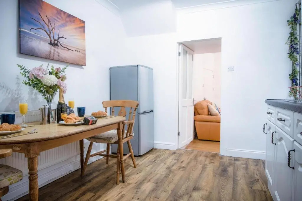 Langland Road - 1 Bedroom Apartment - Mumbles