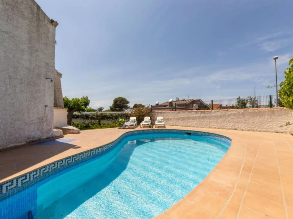 House Ibicenca Deltebre