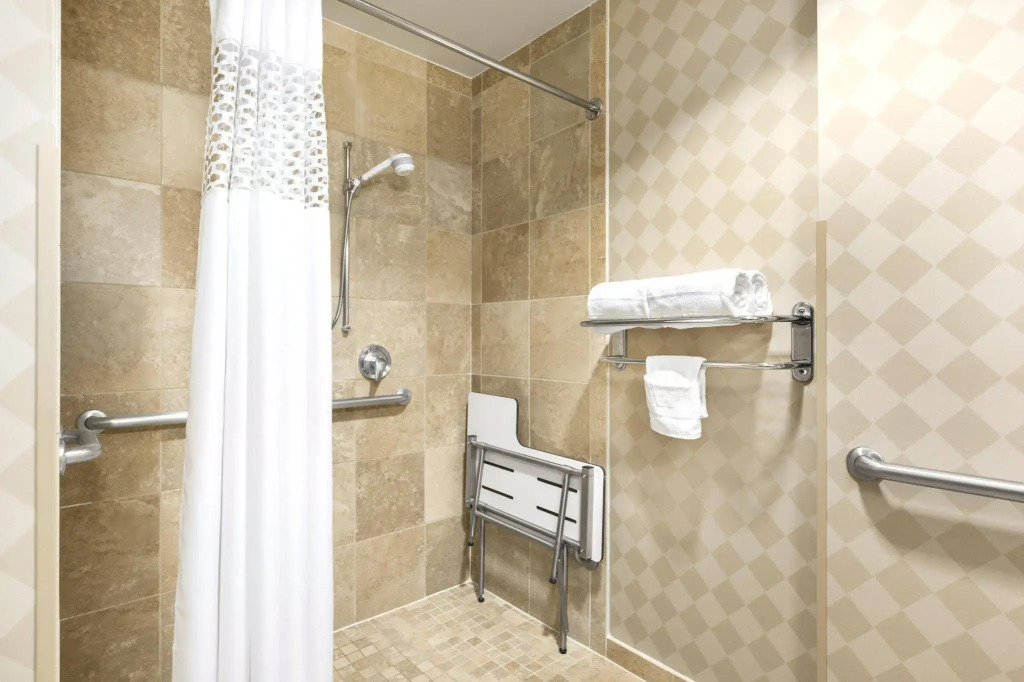 Hampton Inn & Suites Herndon-Reston