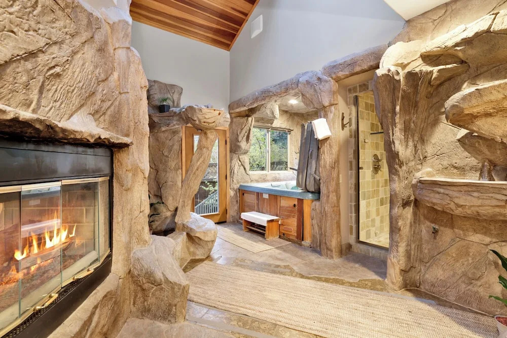 THE SPA AT Winterset #2282
