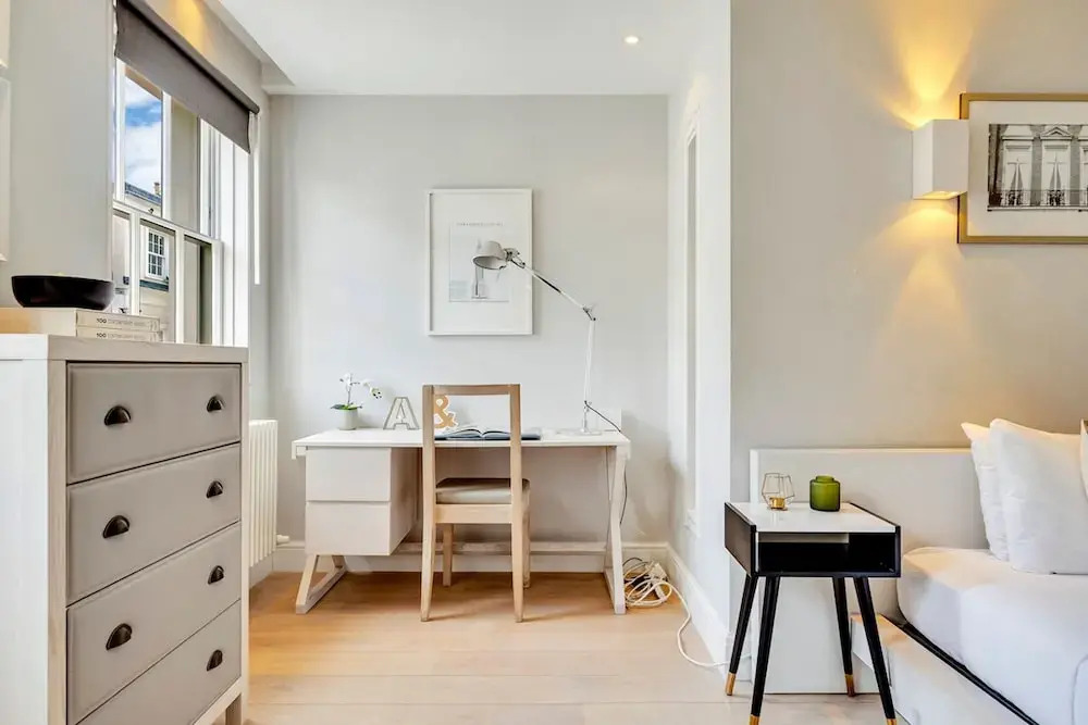Luxe 4-bed Mews Home - 10 min to Harrods
