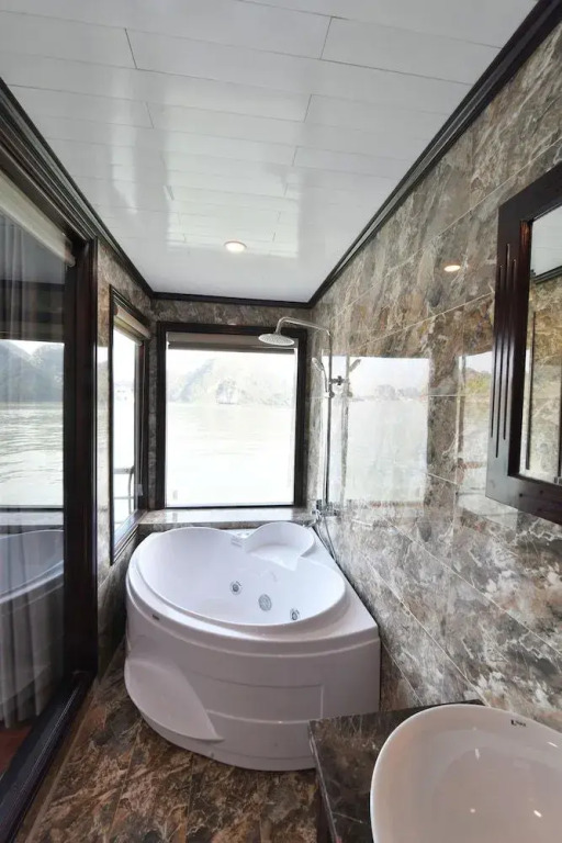 Halong Sapphire Cruise