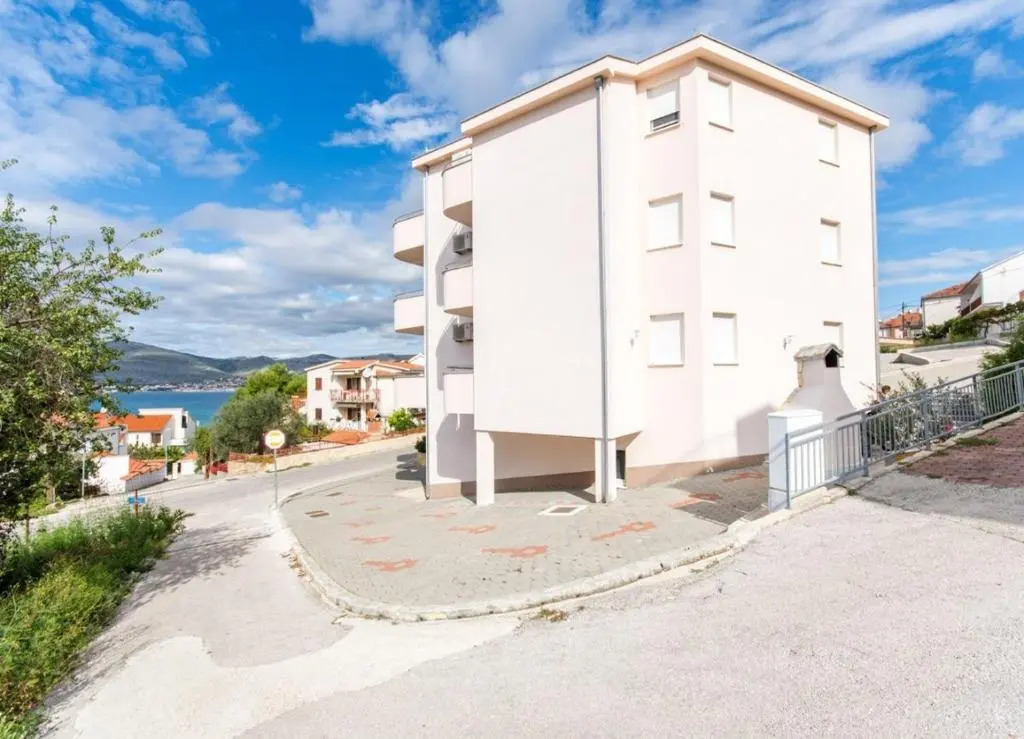 Apartments Slavica - 70m to beach