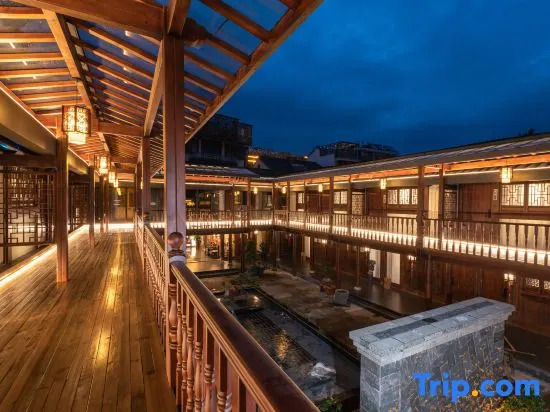 Lake Side Hotel