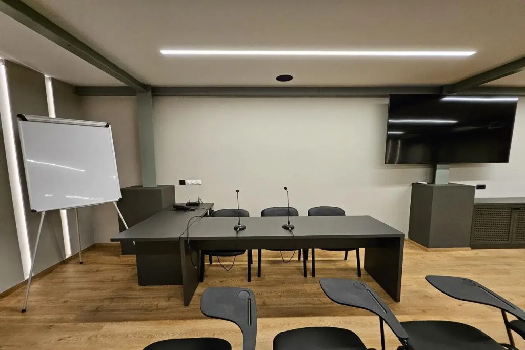 Petousis Hotel & Suites