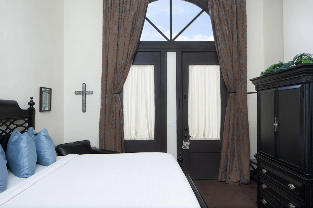 The Trinity Hotel