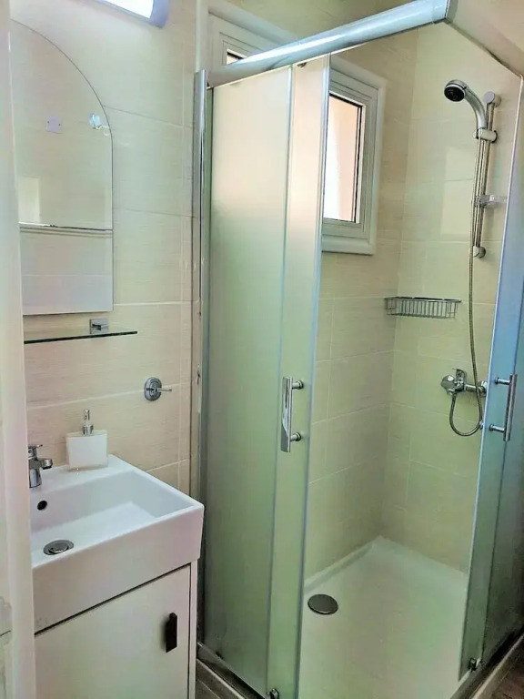 Apartment 12 Kition