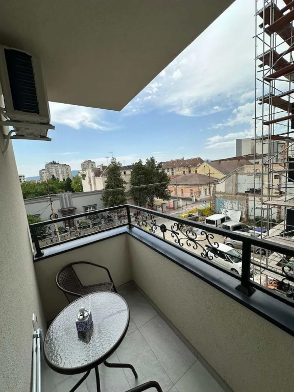 I&I 3 Bedrooms Apartment I