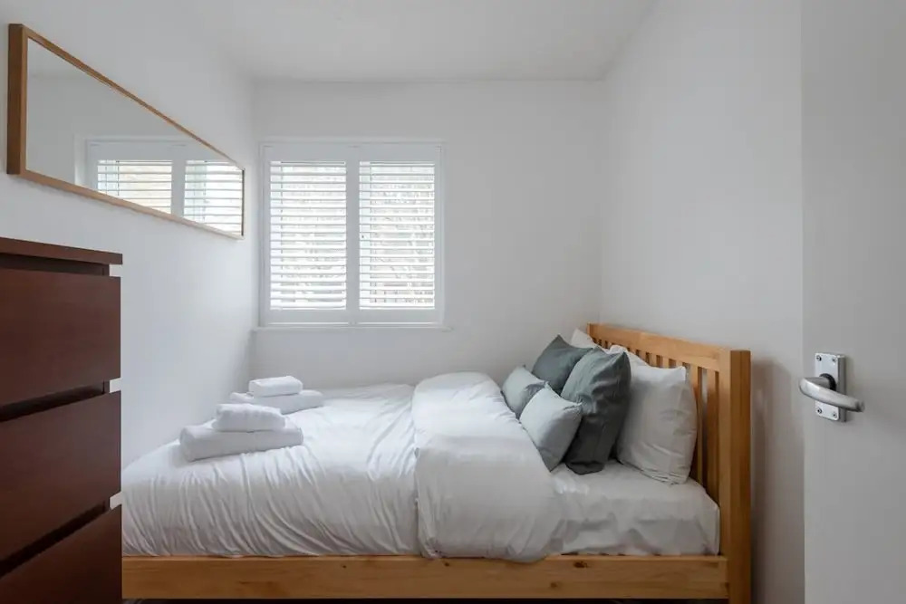Lovely Landed Home near Wimbledon, sleeps 4