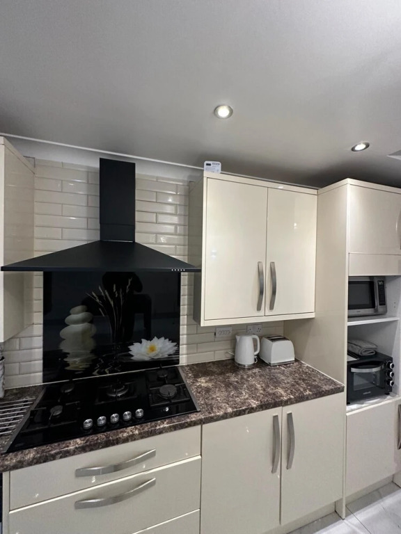 Comfortable and Stylish 3BD House in Luton
