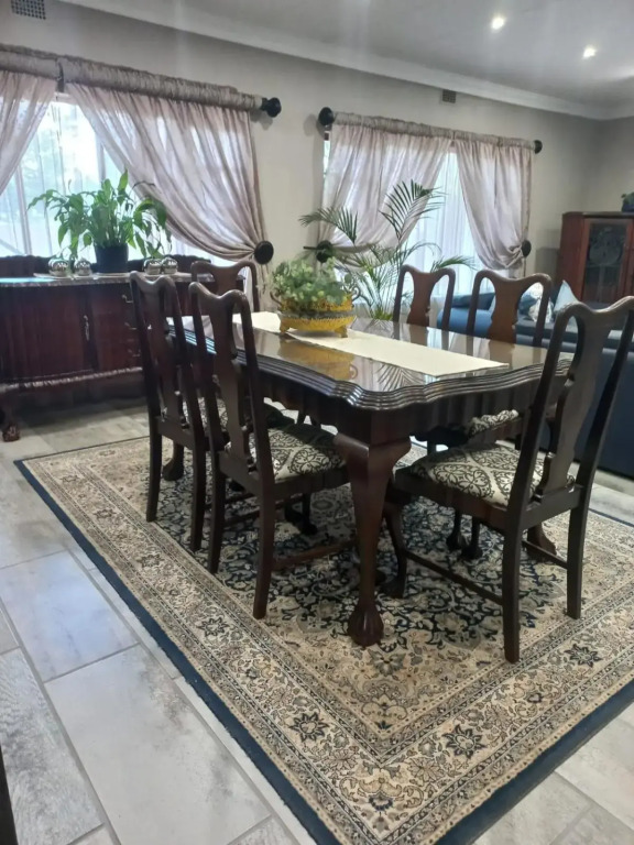 JCups Guest House