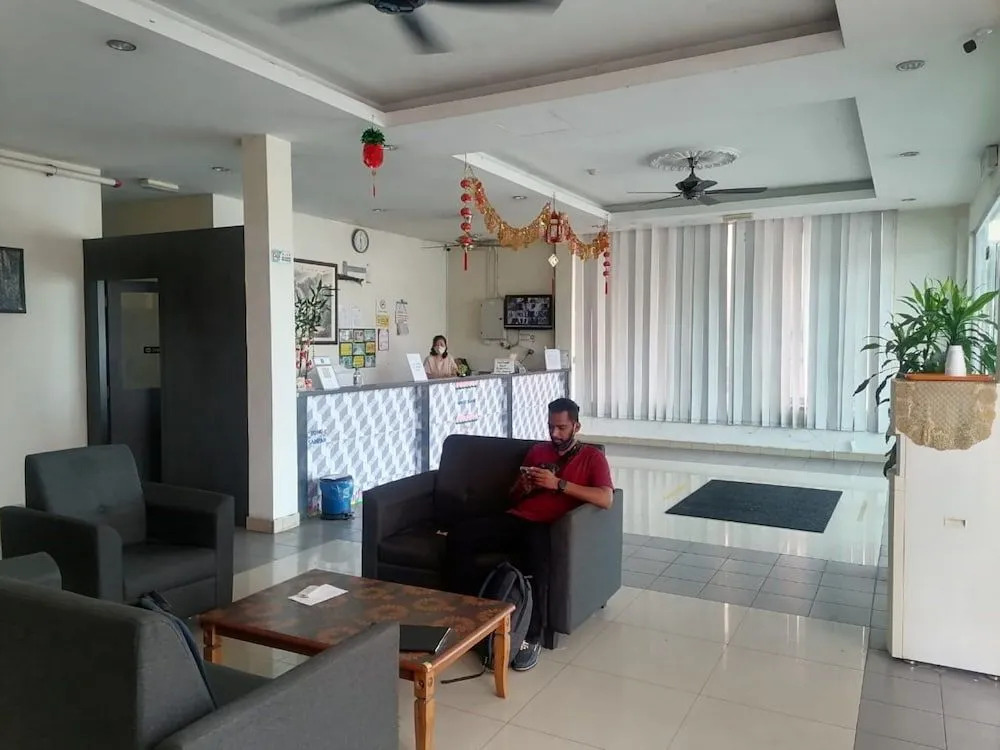 OYO 90392 Pulai City Hotel
