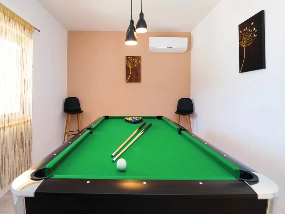 5 Villa Antique With Extra Large Pool