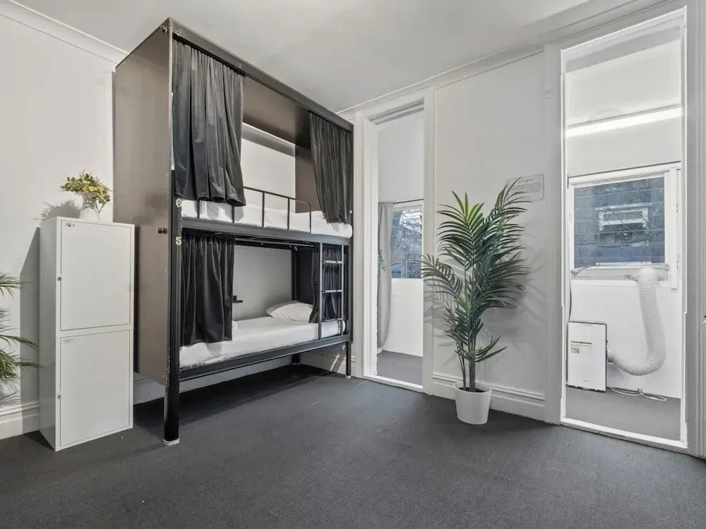 Potts Point Budget Stay - Near Kings Cross Station - Self Check-in