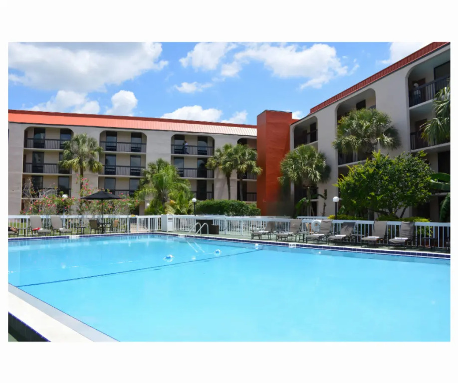 Grand Hotel Orlando at Universal Blvd - Shuttle to Theme Parks