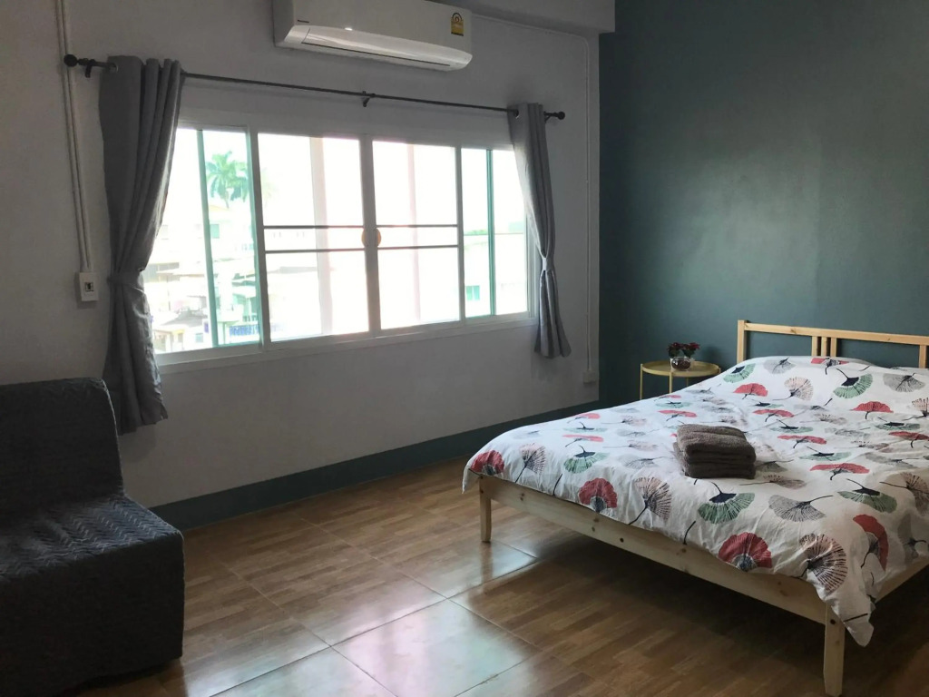 Hug House