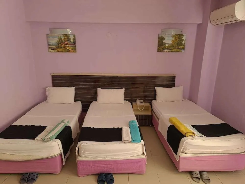 Hole Hotel