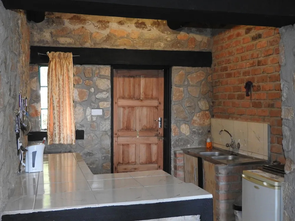 Shumba Shaba Lodge