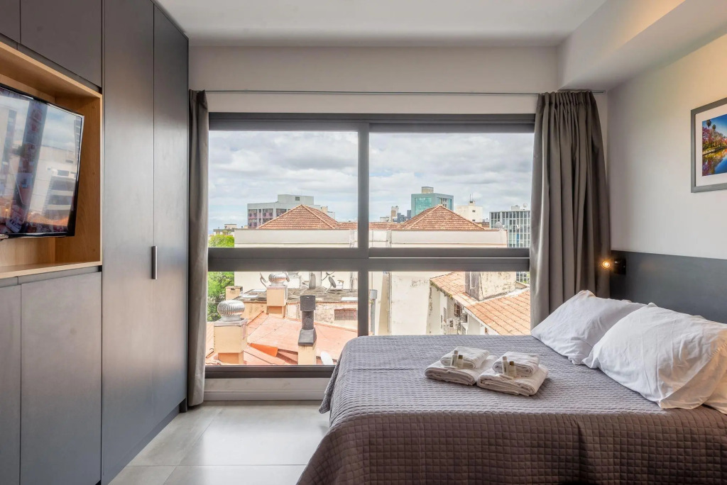 LIV - Apartment 811