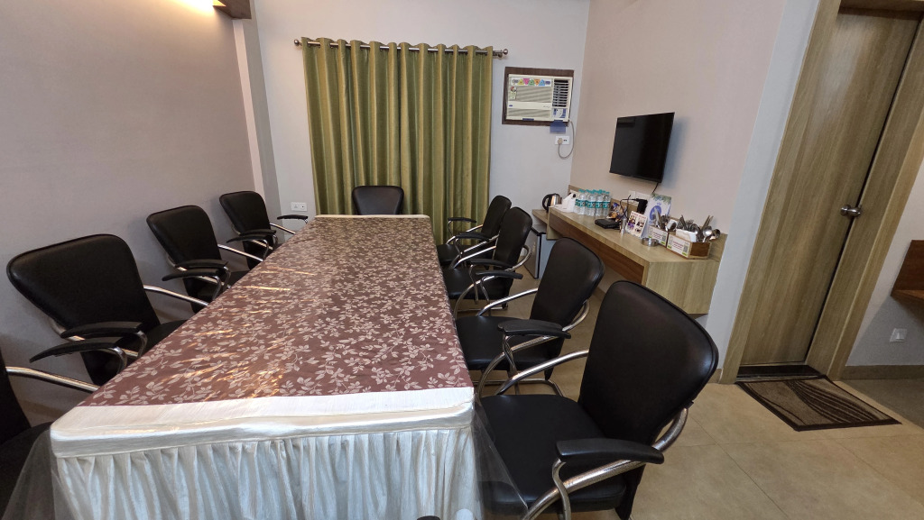 Hotel Gulmohar Grand