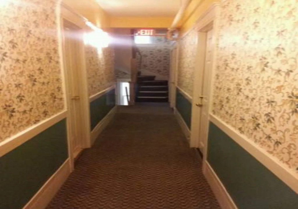 Layne Hotel