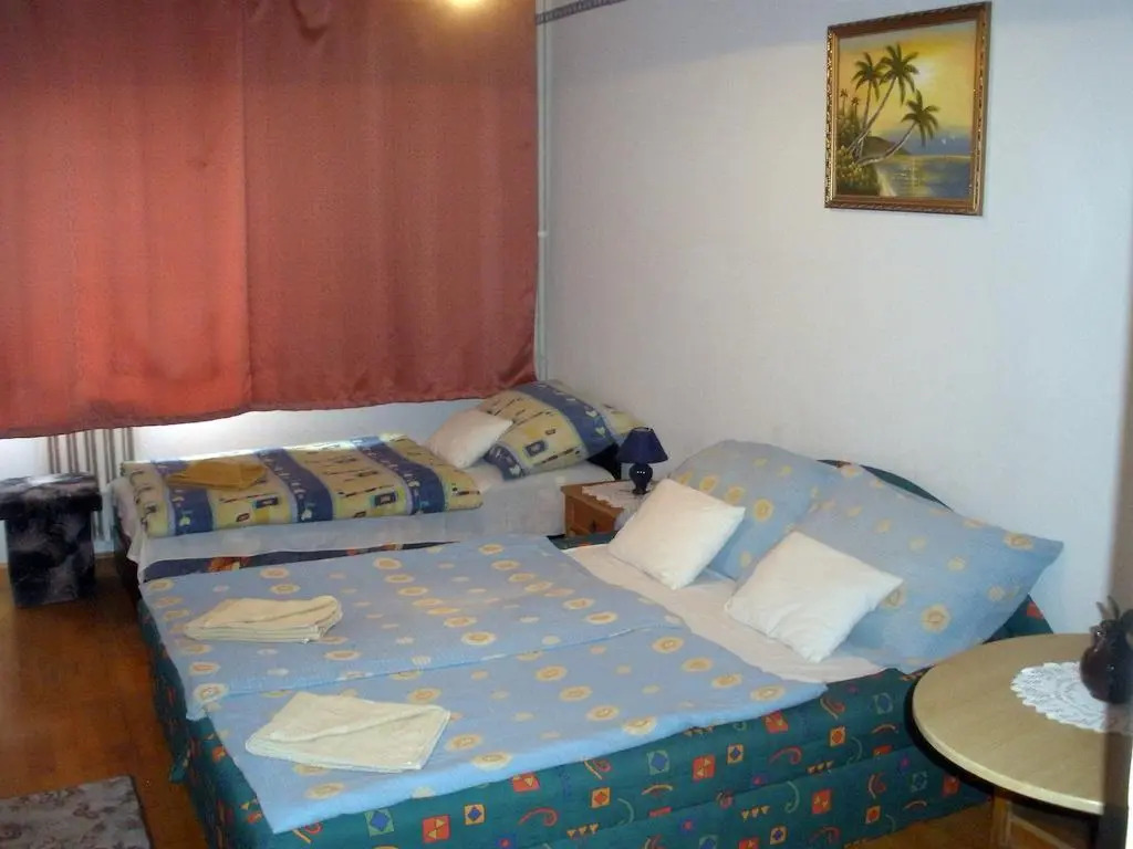 Budapest Economy Apartments