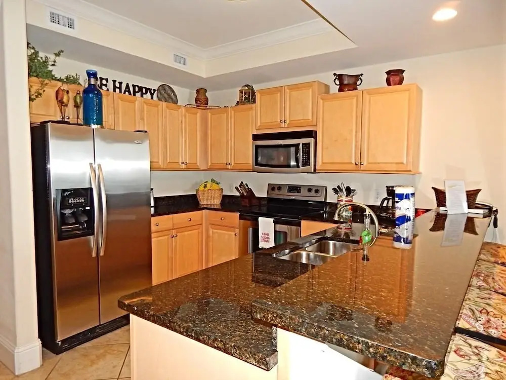 719 Holiday Isle 719 2 Bedroom Condo