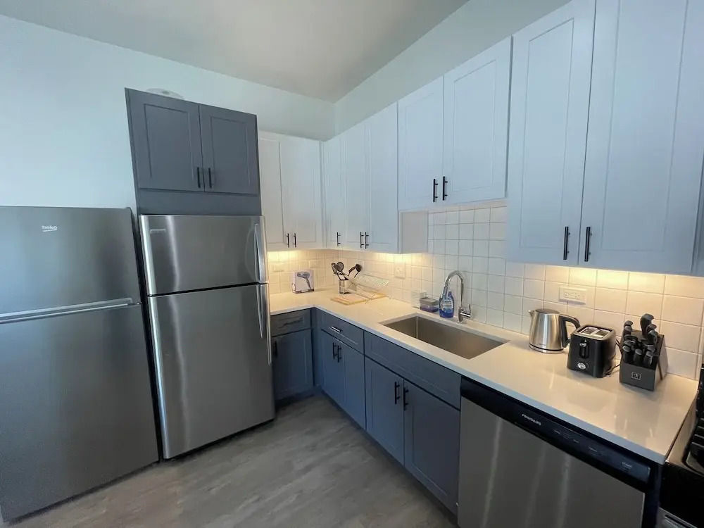 Cozy and Modern Stay in the Heart of C