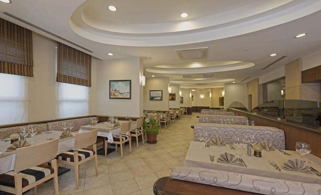 Novum Garden Side Hotel